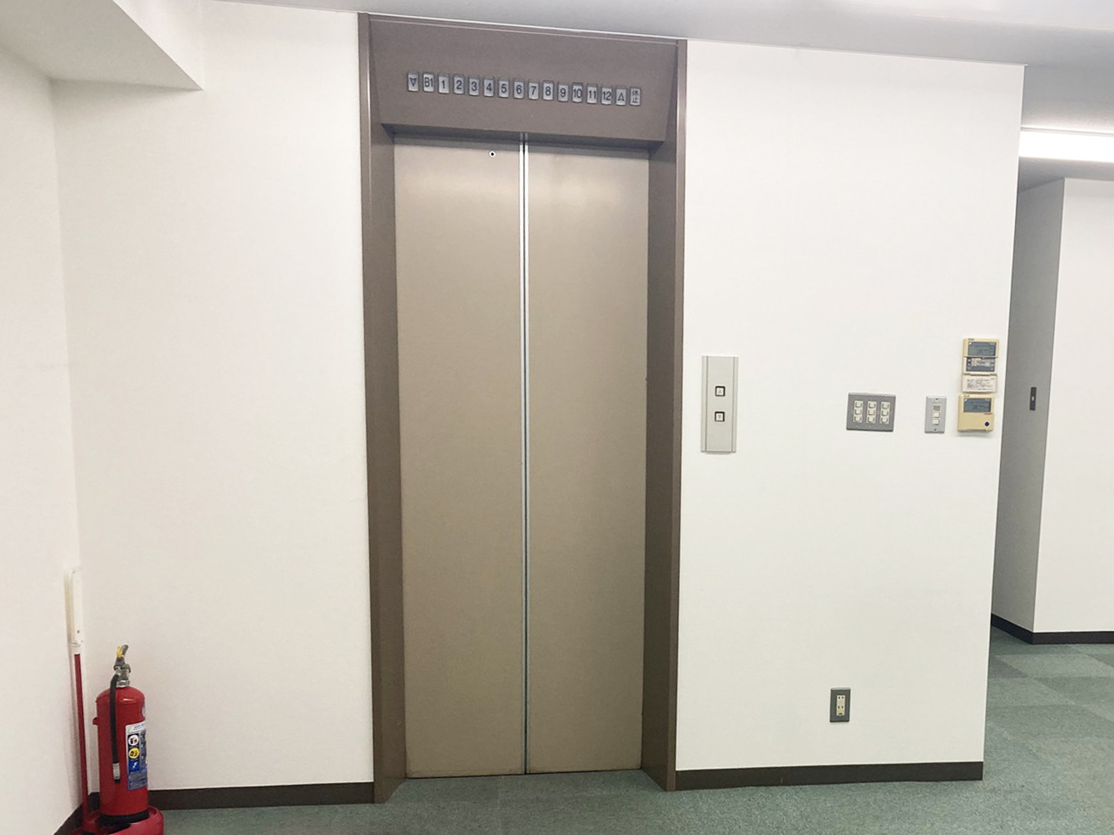 エレベーター