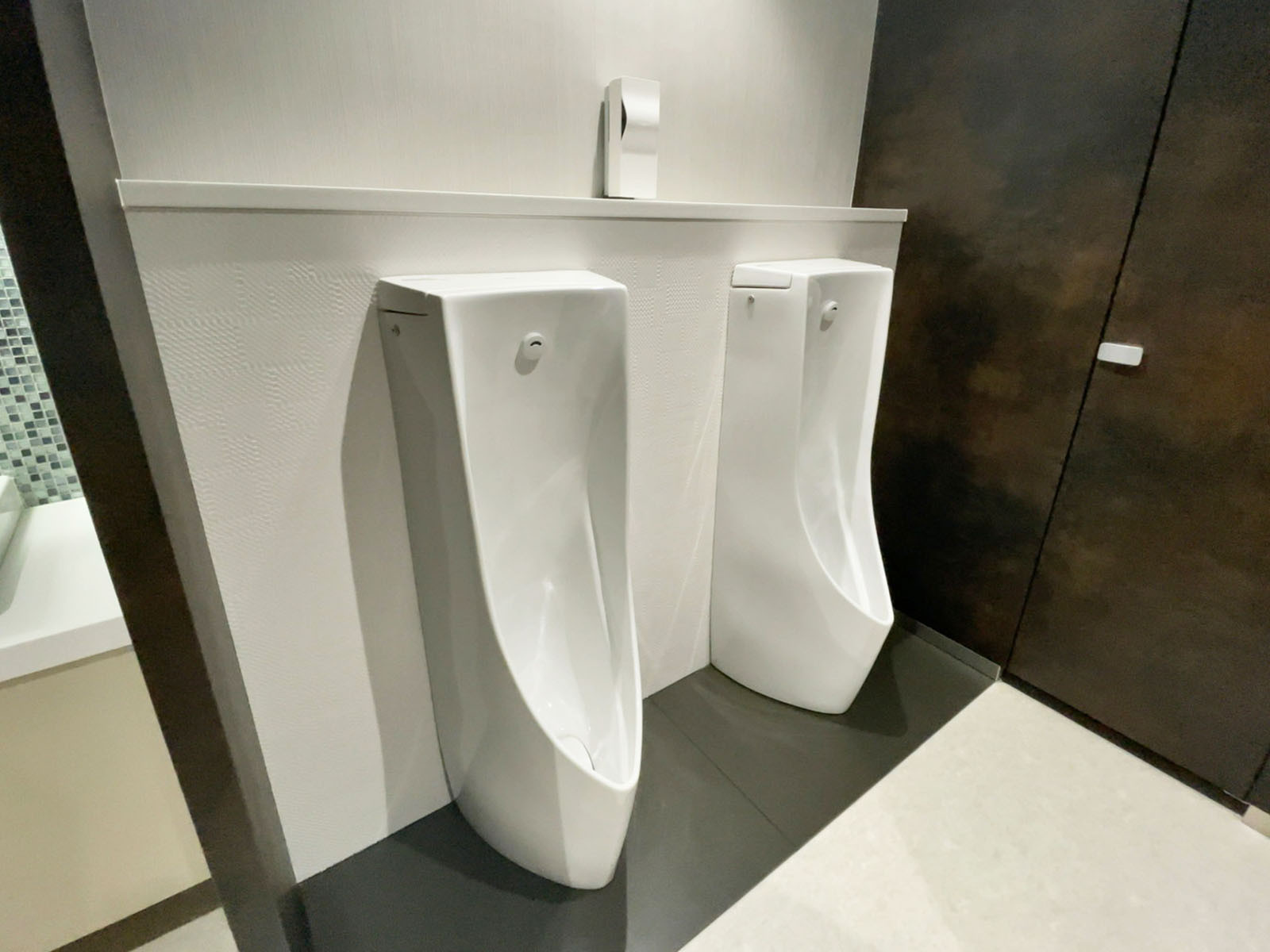 男性用トイレ