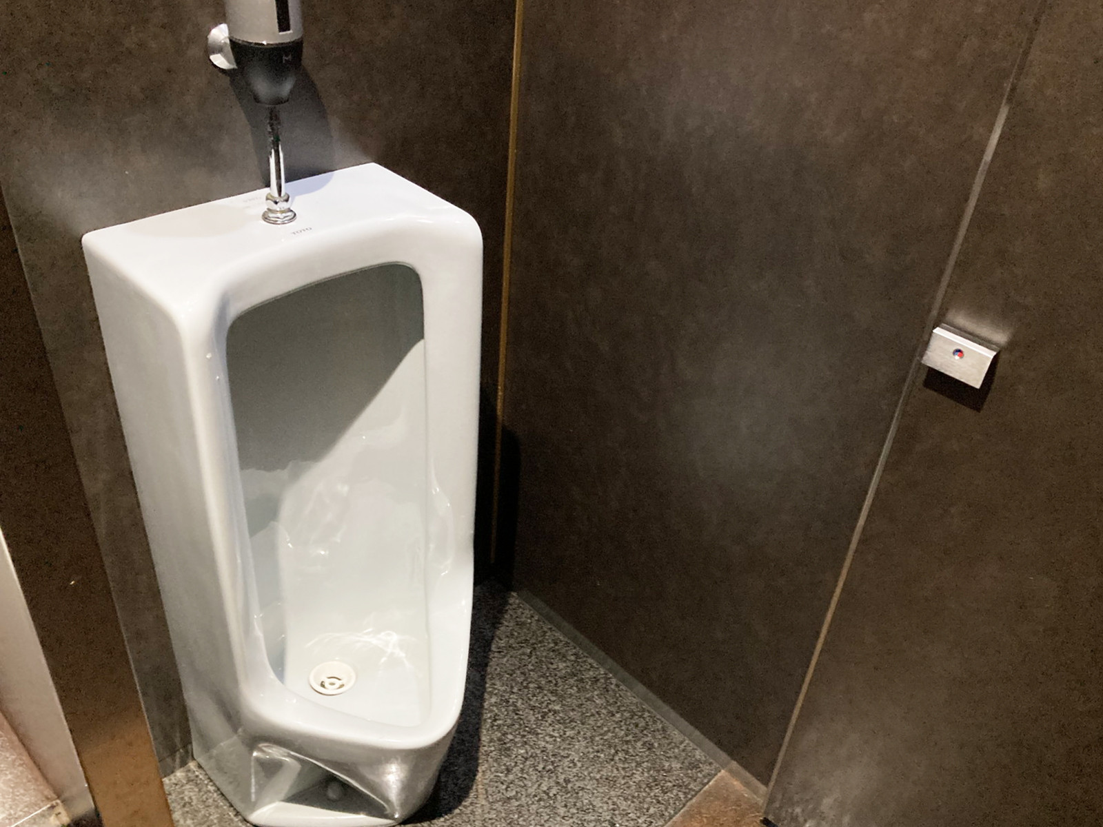 男性用トイレ