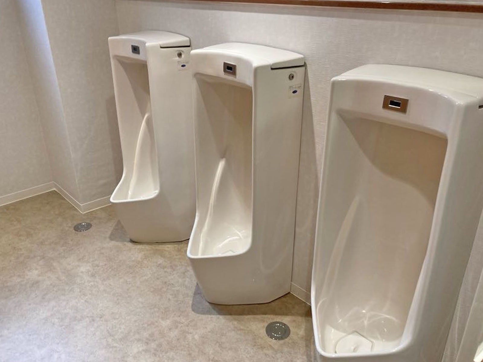 男性用トイレ