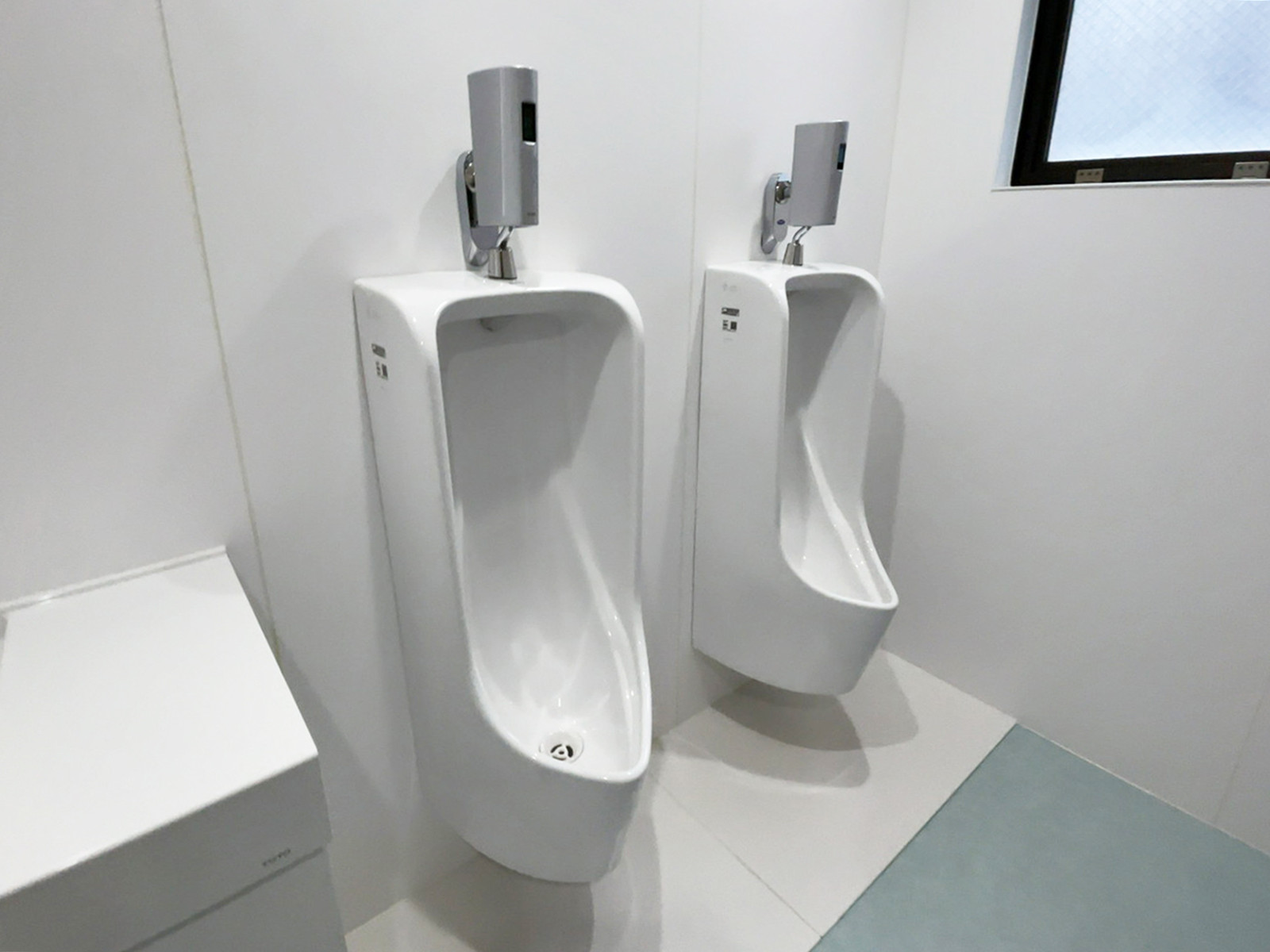 男性用トイレ