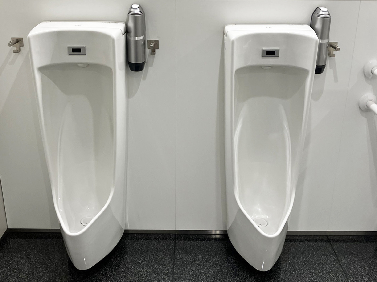 男性用トイレ