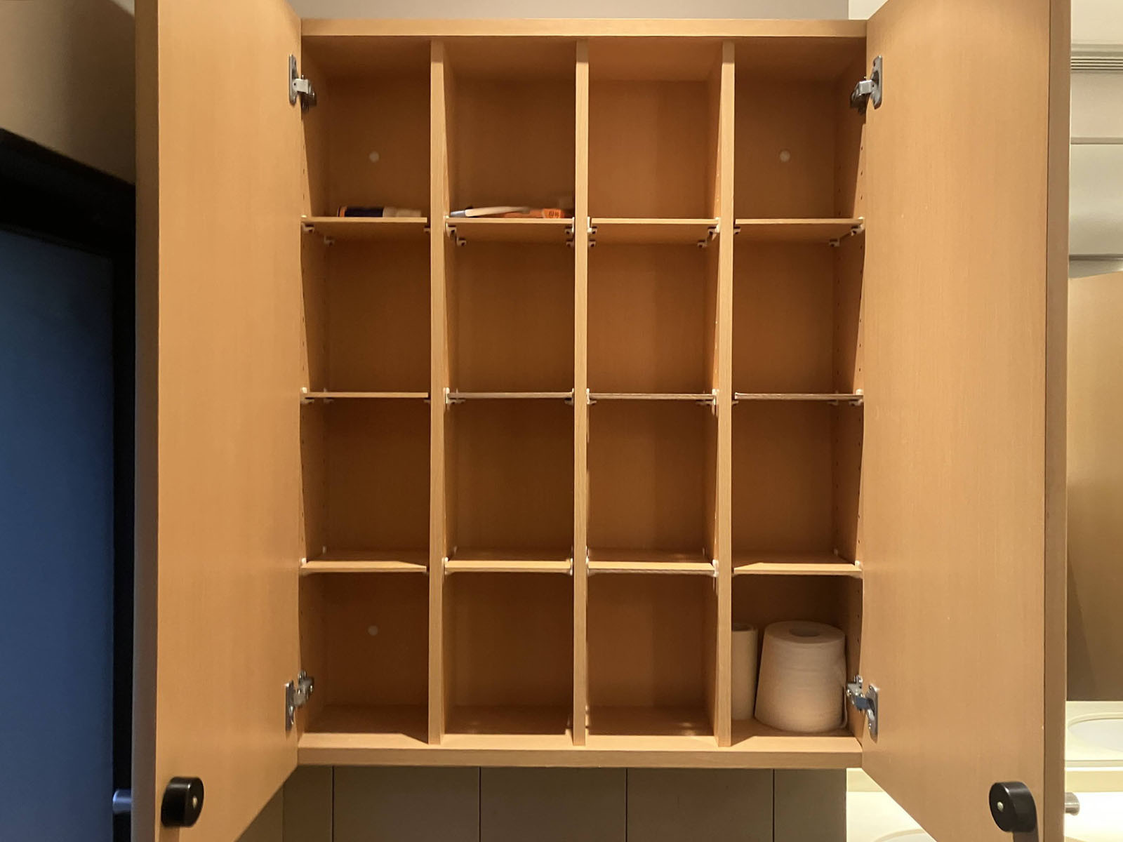 トイレ内の小物入れ