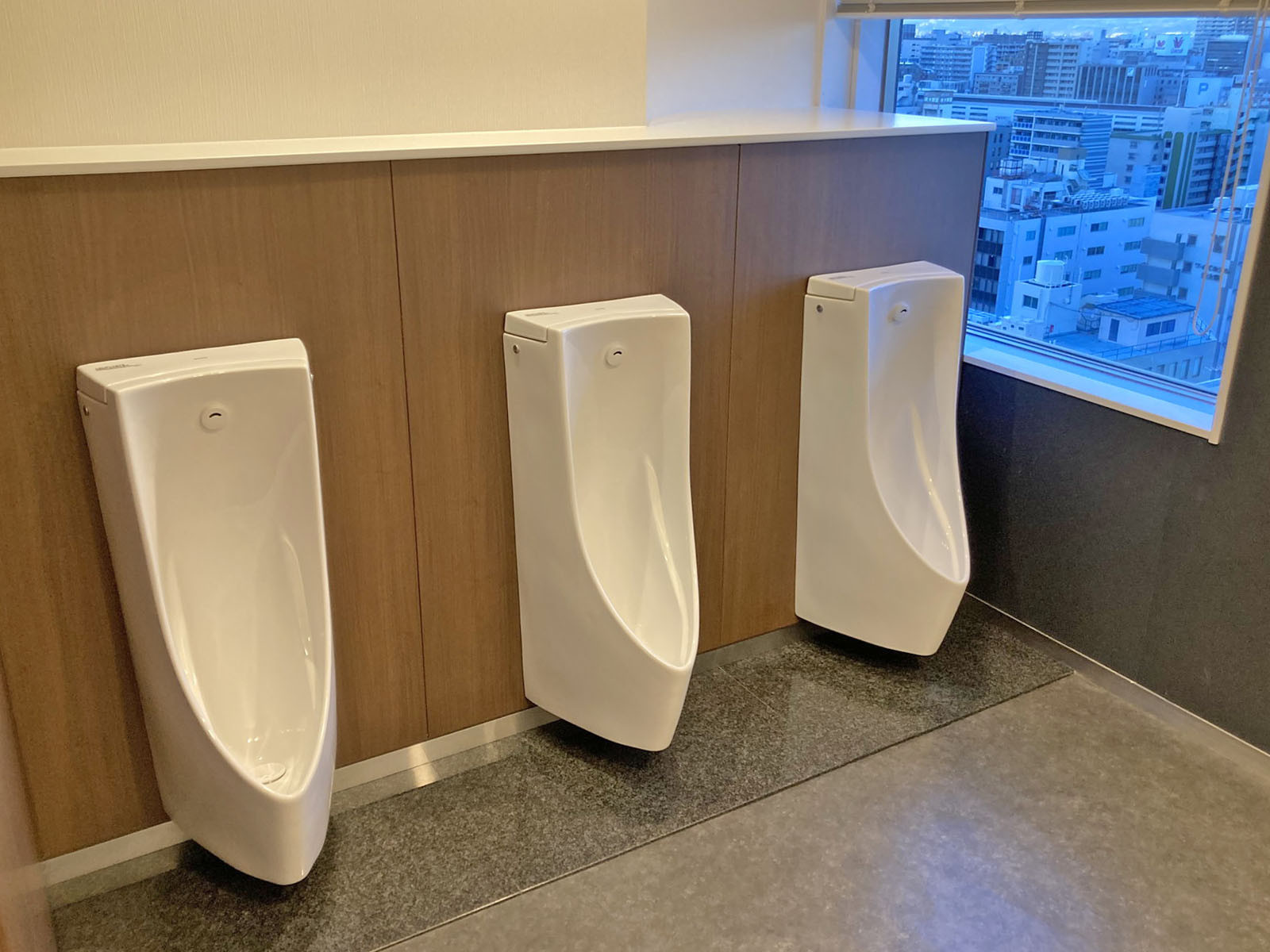 男性用トイレ