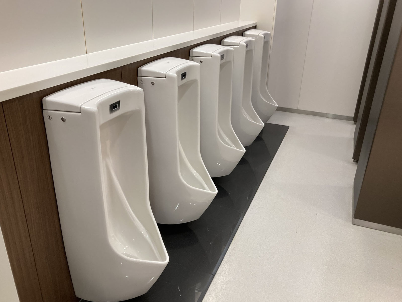 男性用トイレ