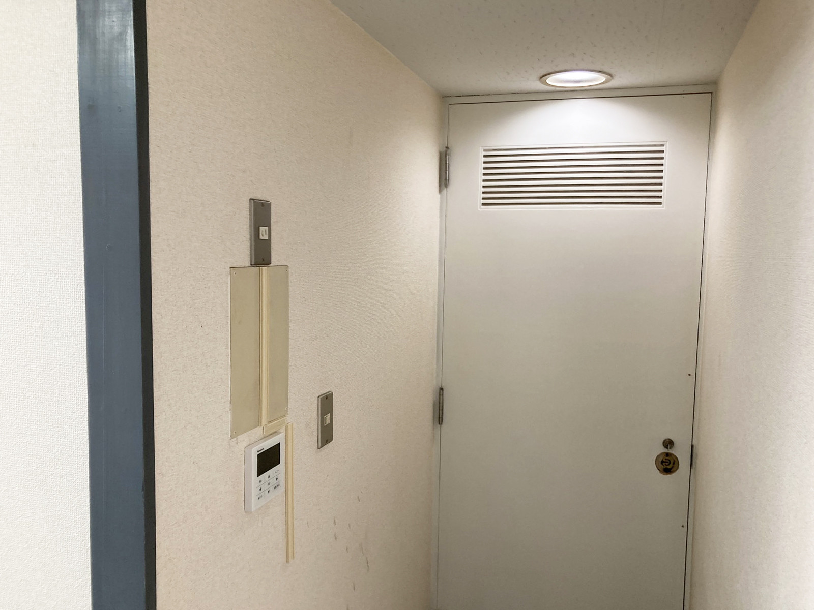 貸室出入口