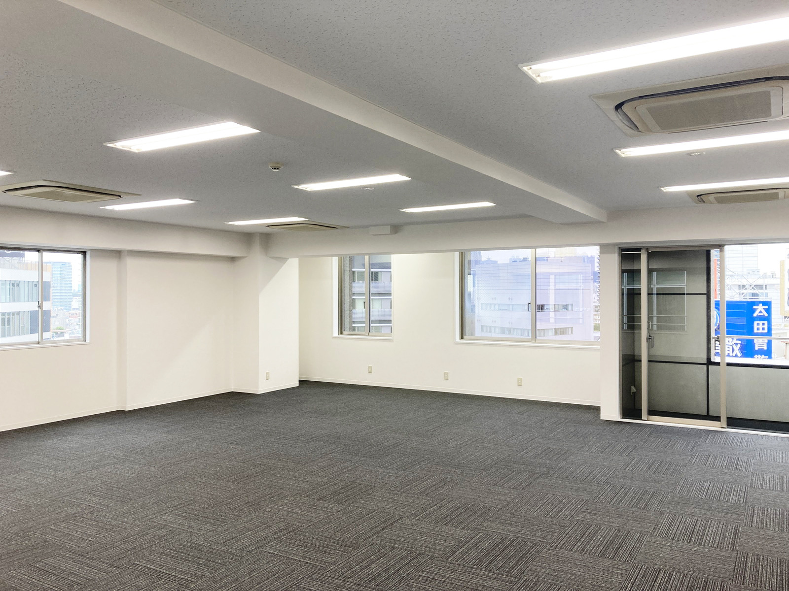 オフィス室内参考画像(902号室・約30坪)