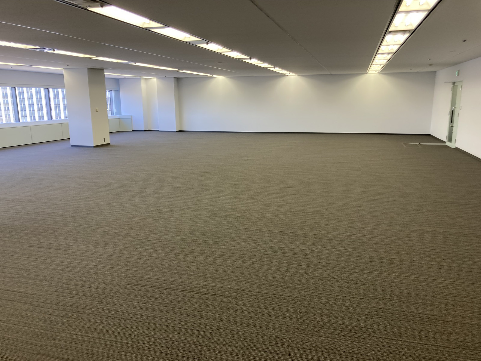 オフィス室内参考画像（14階・約83坪）