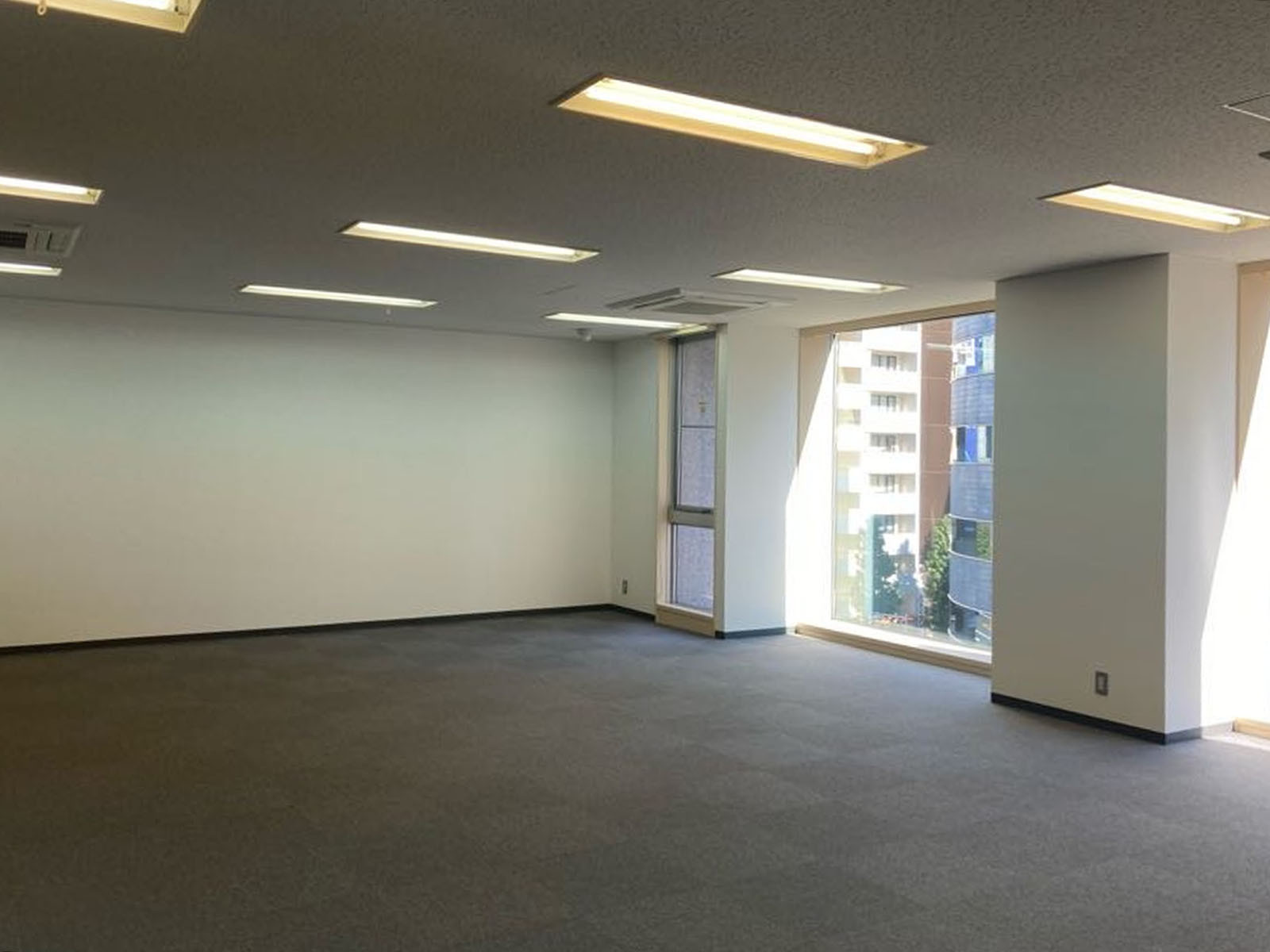 別角度の様子