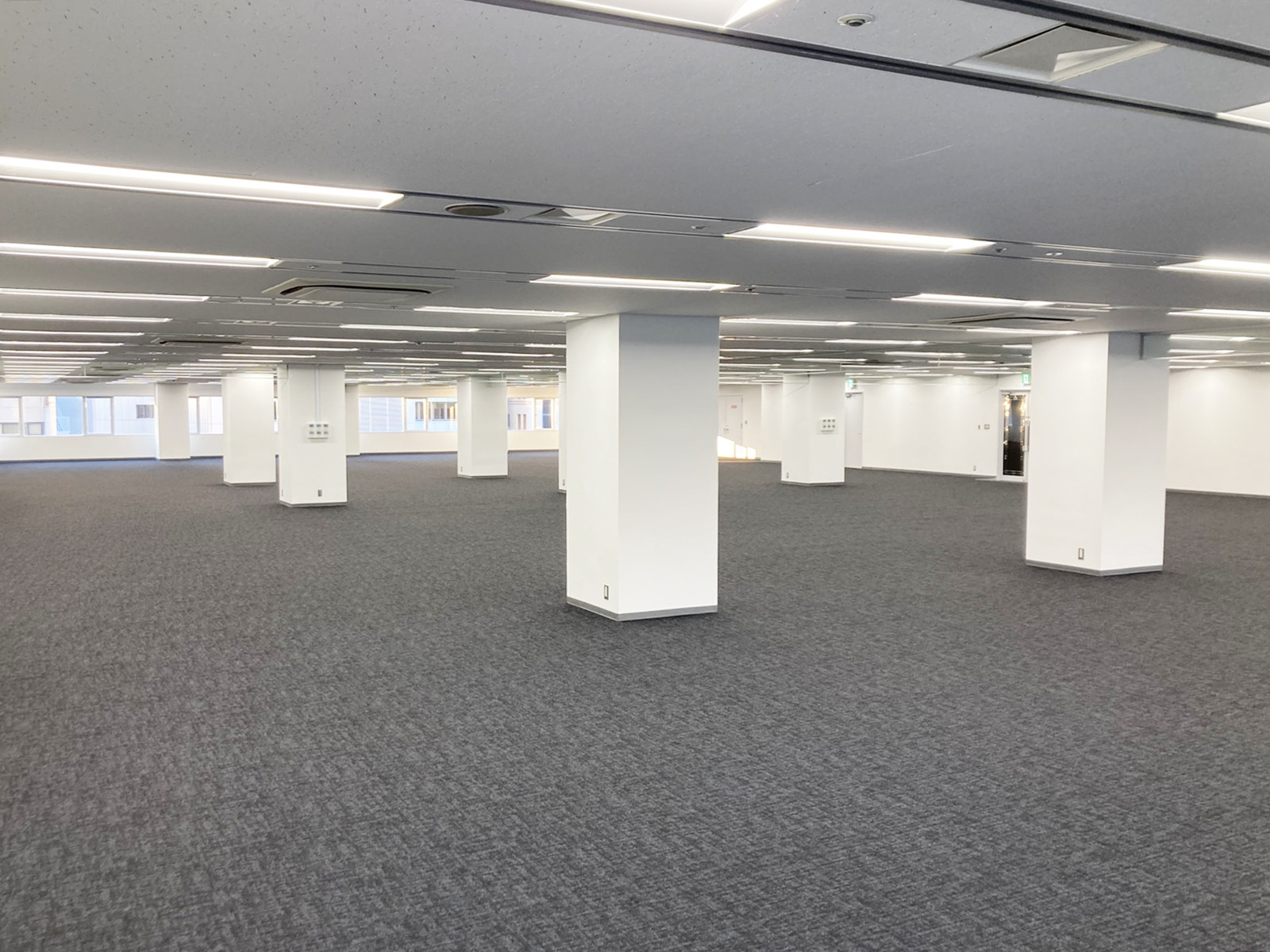 オフィス室内参考画像(8階・約320坪)