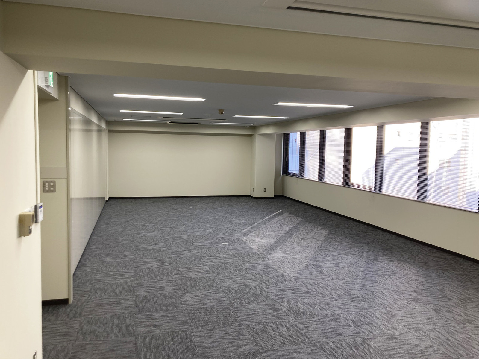 別角度の様子