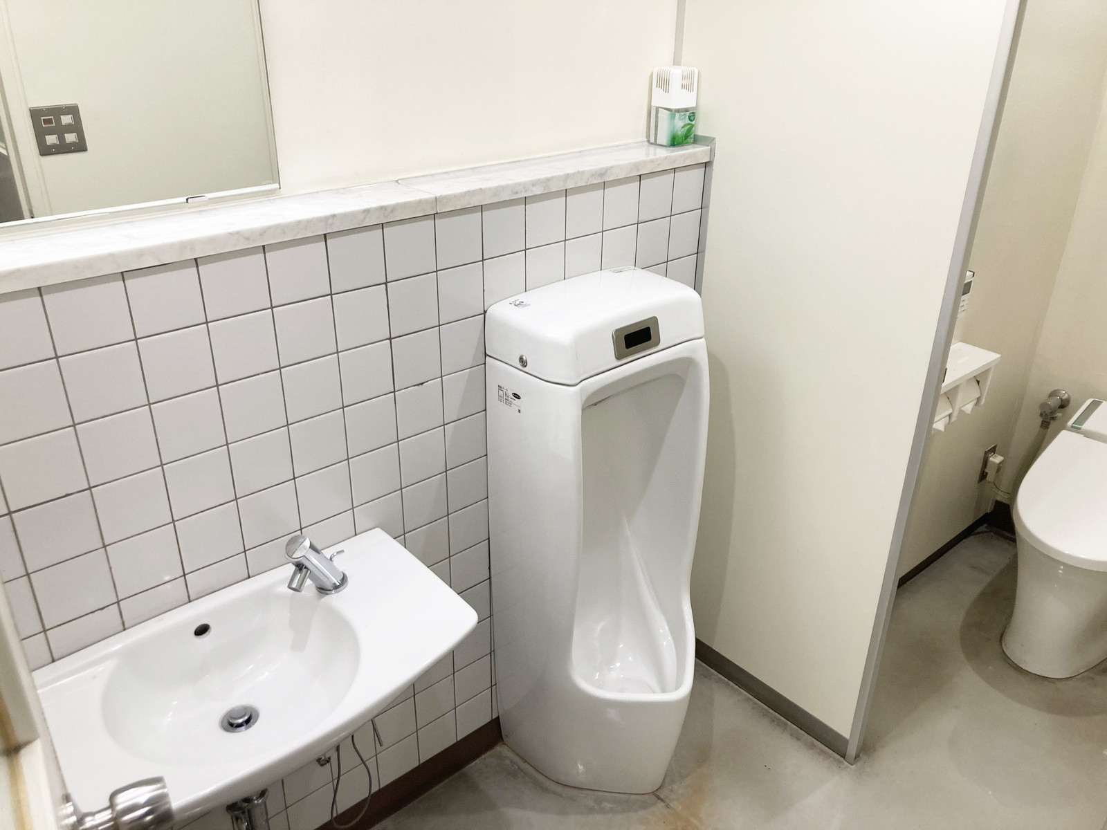 男性用トイレ