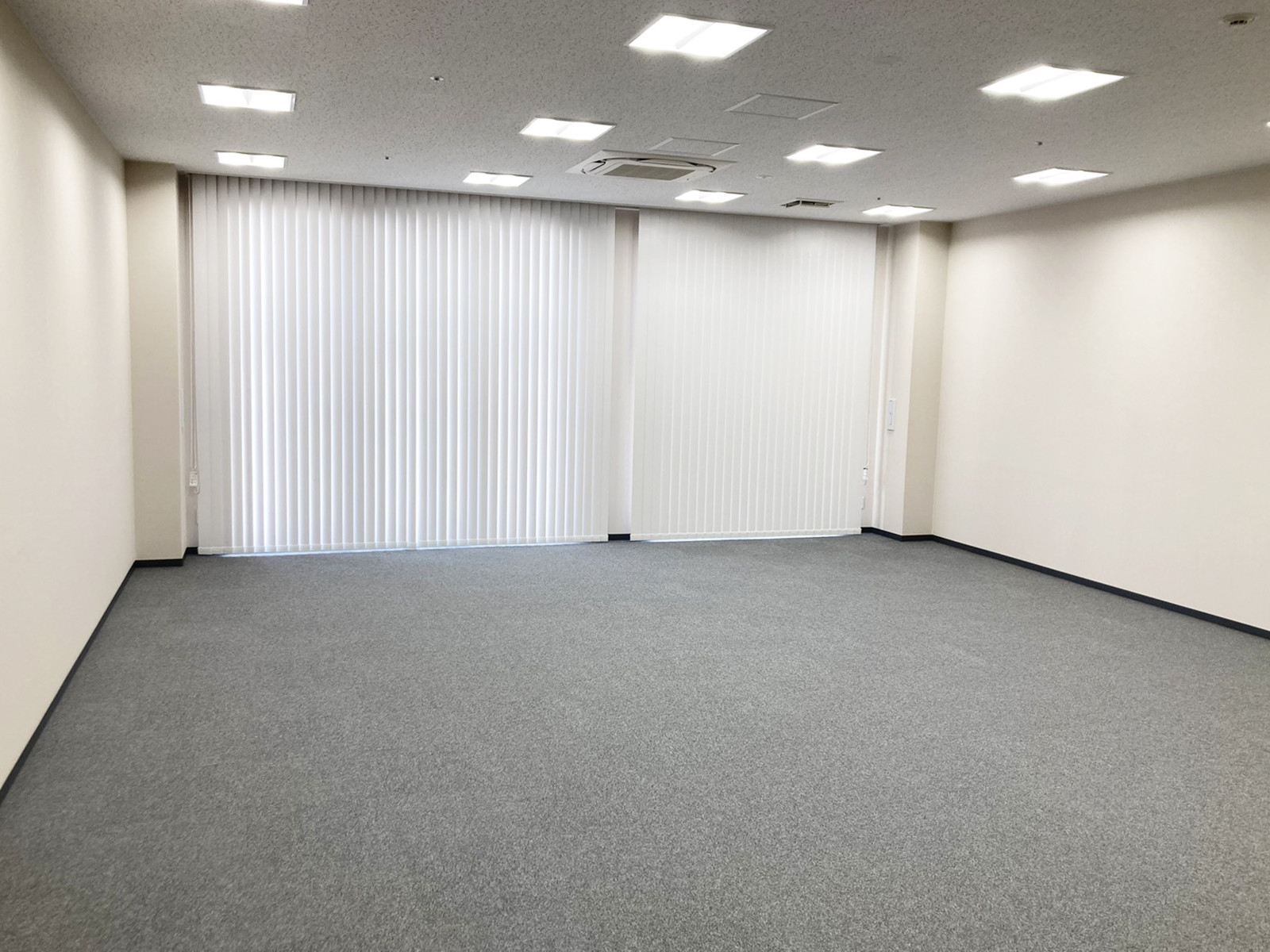 オフィス室内参考画像(8階・約22坪)