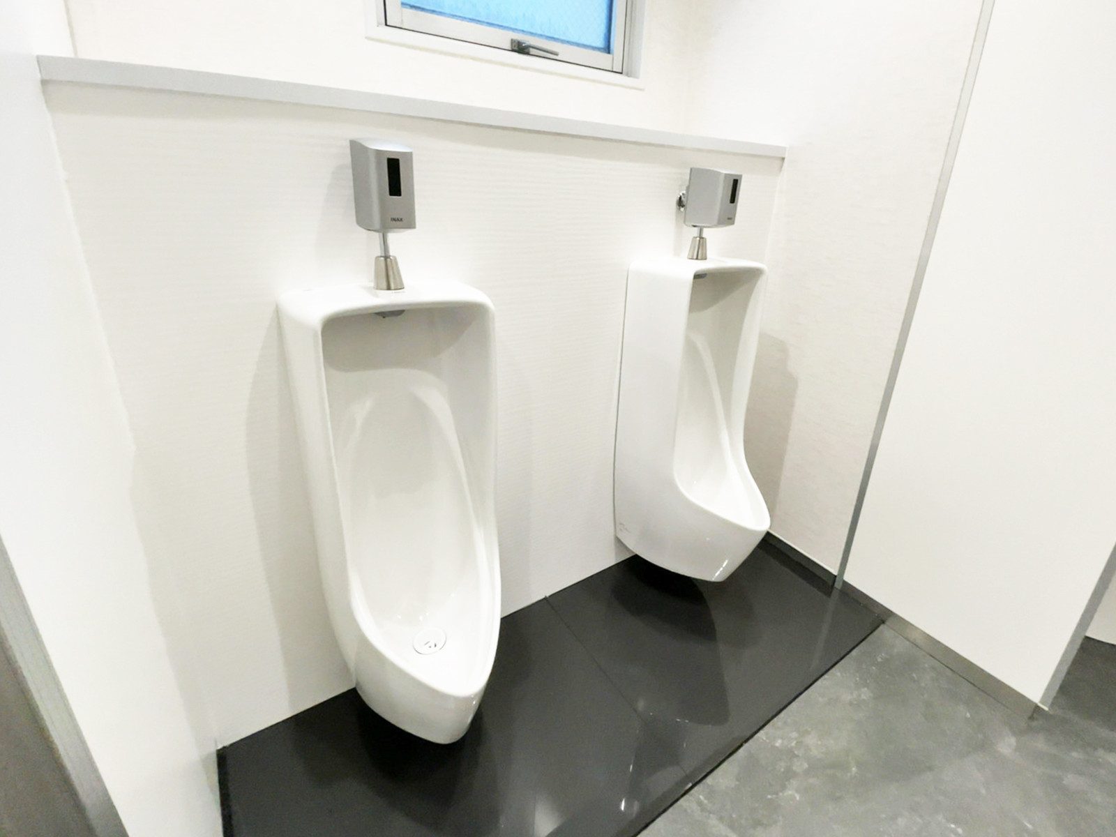 男性用トイレ