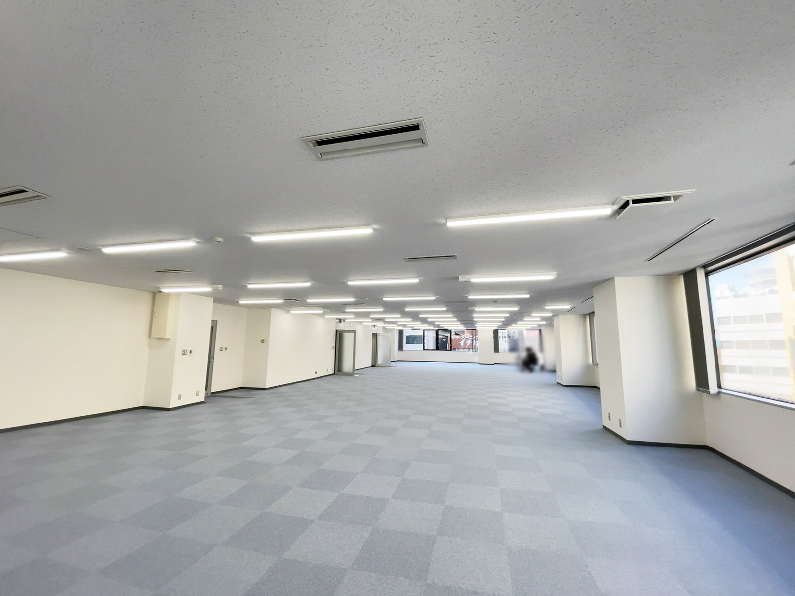 別角度の様子
