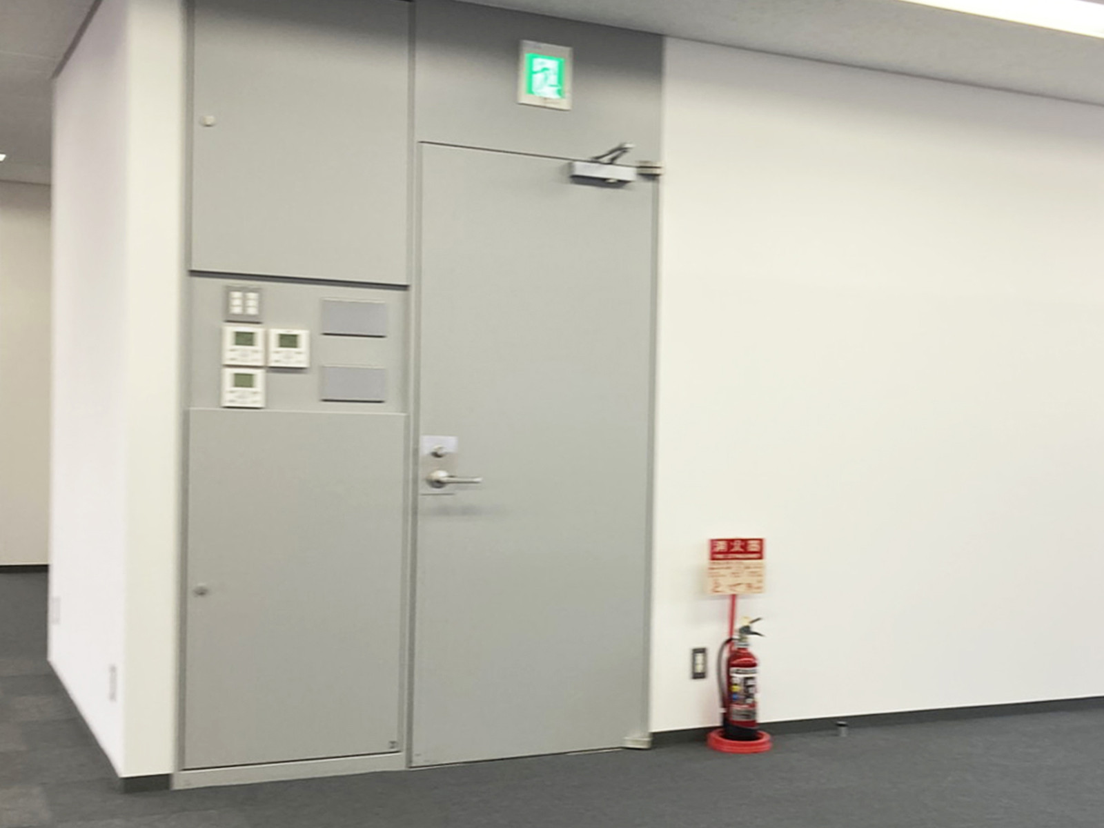 貸室出入口