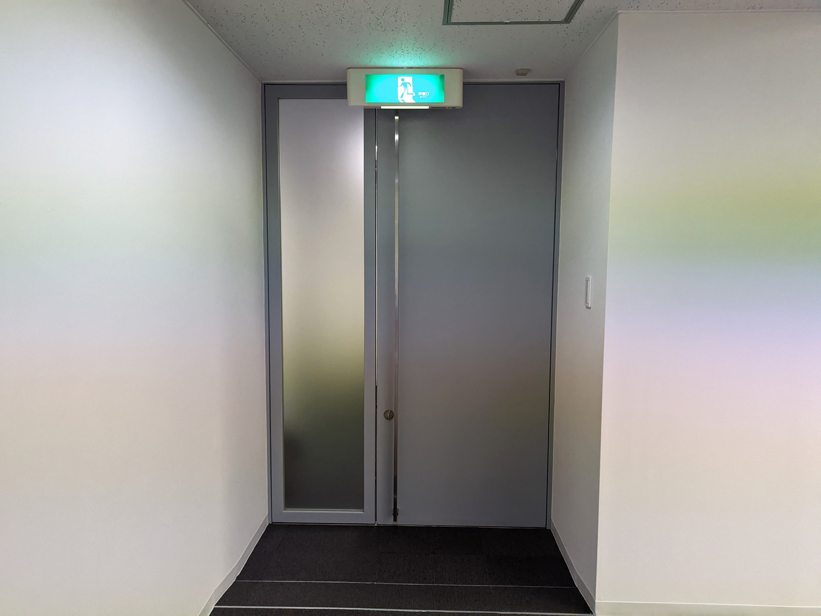 貸室出入口