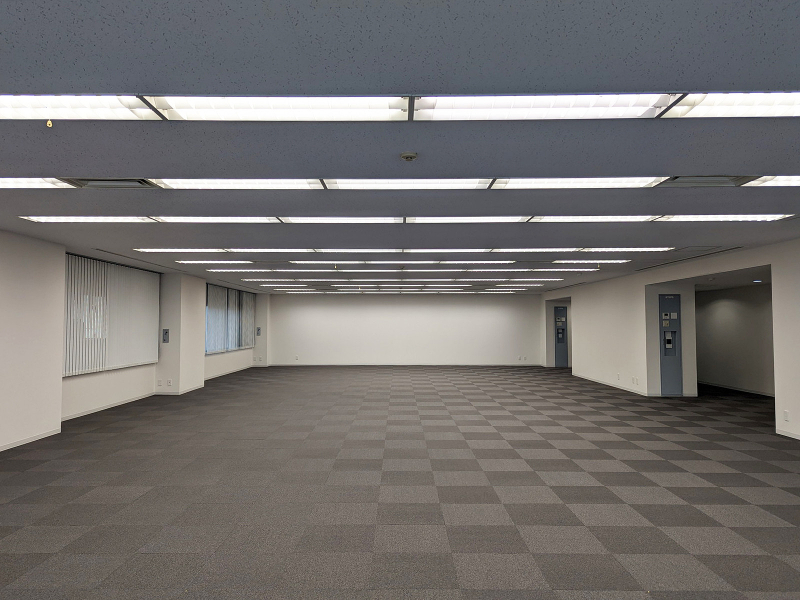 別角度の様子