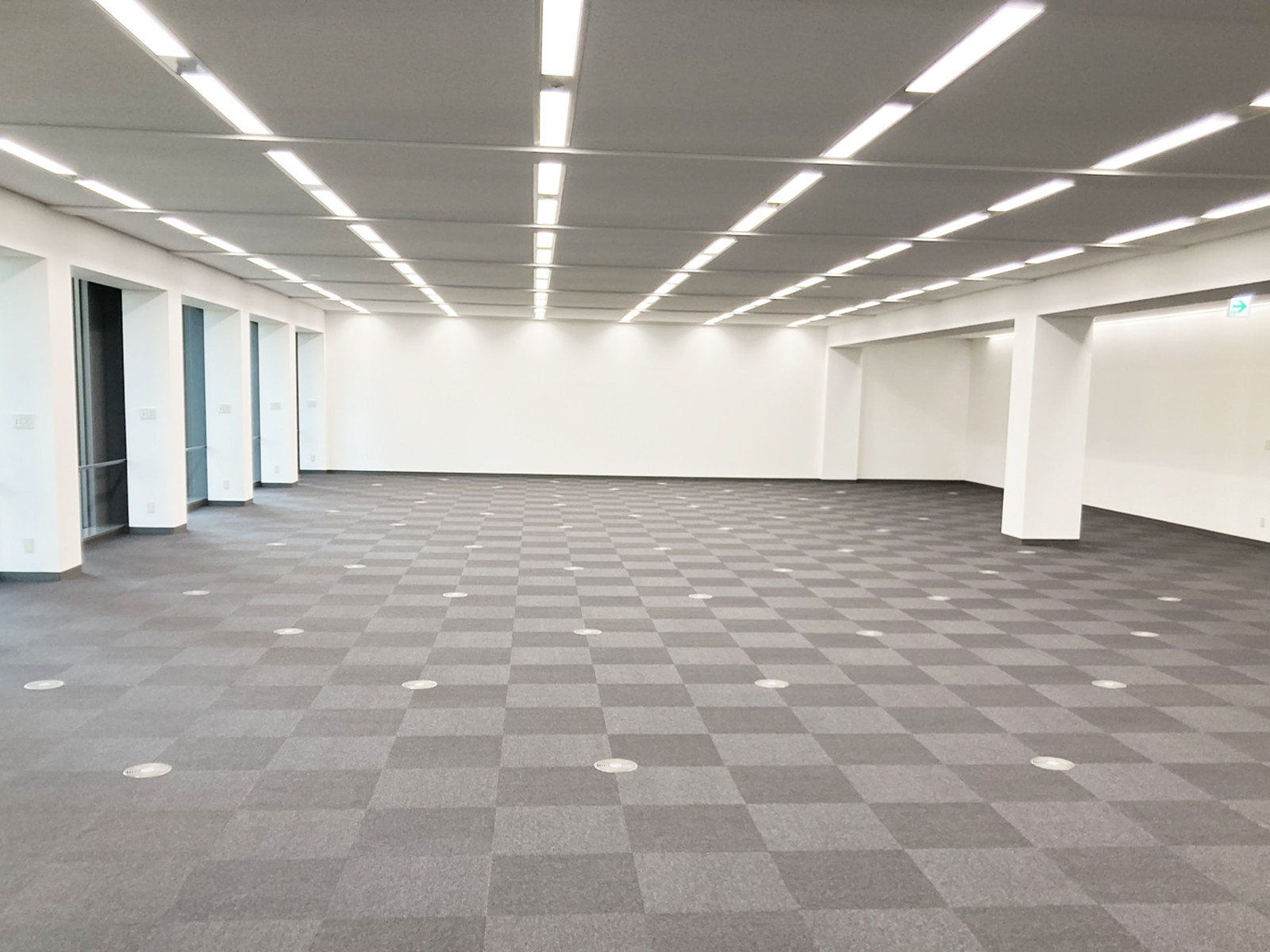 オフィス室内参考画像(6階・約181坪)