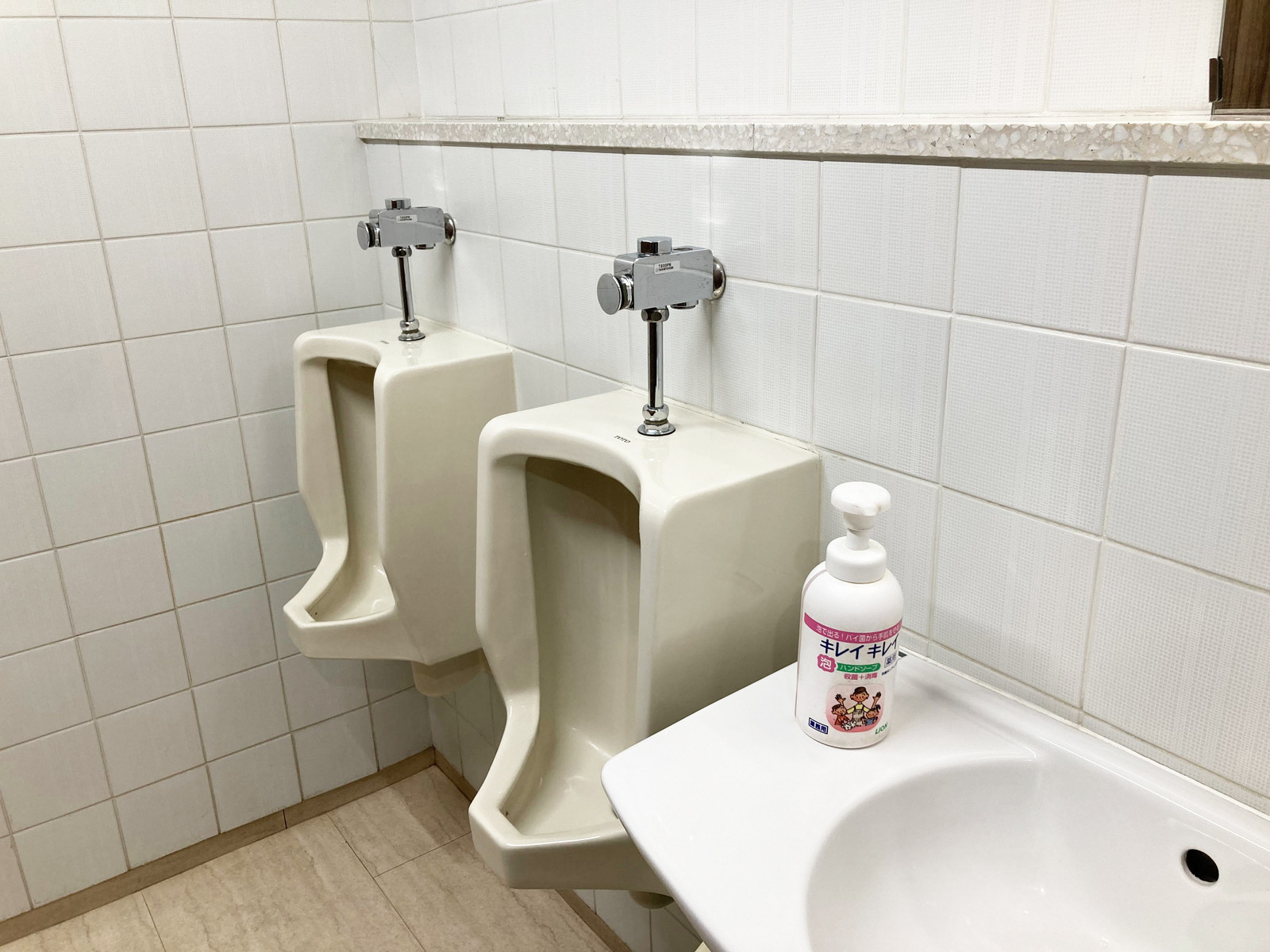 男性用トイレ