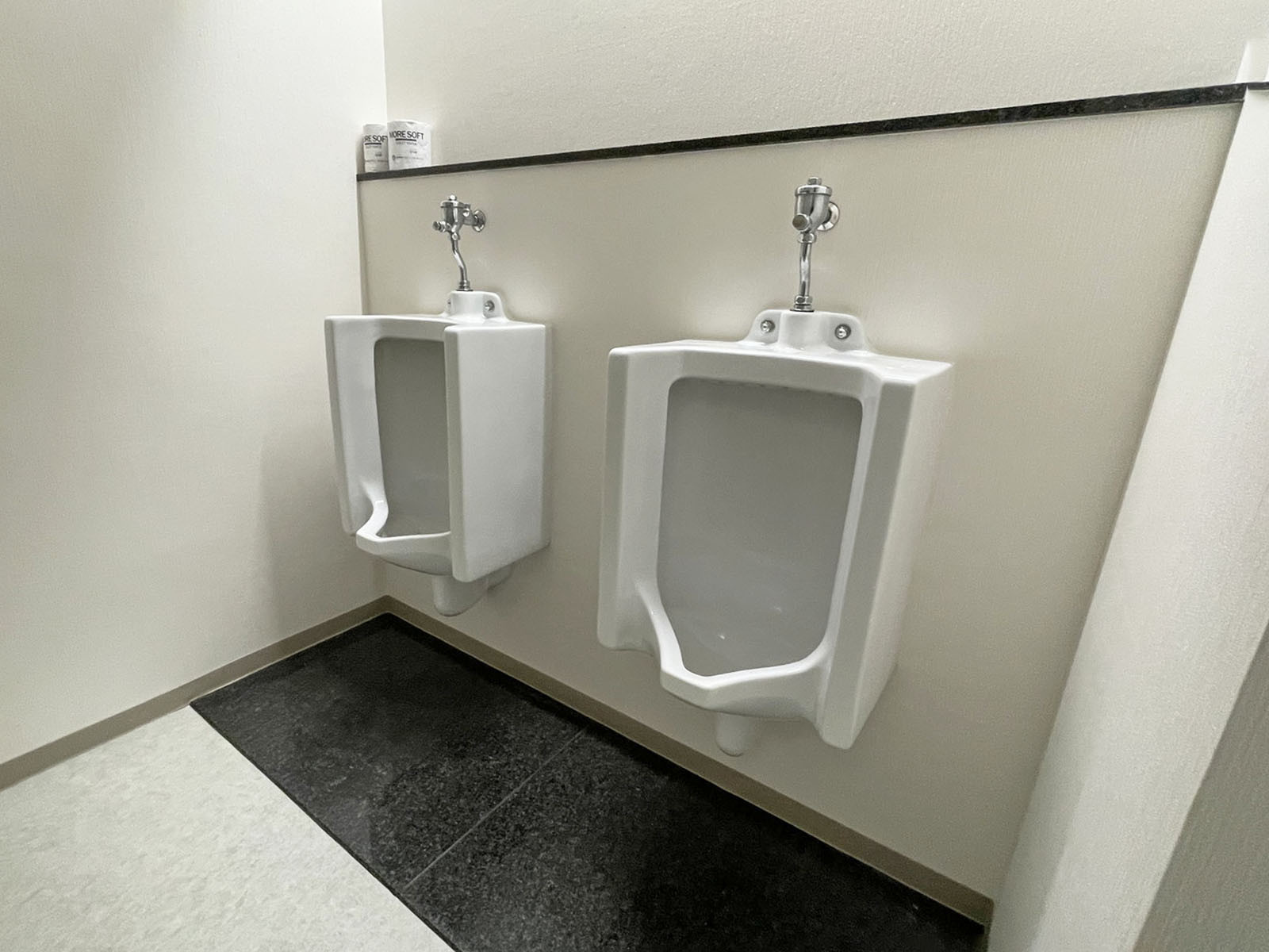男性用トイレ