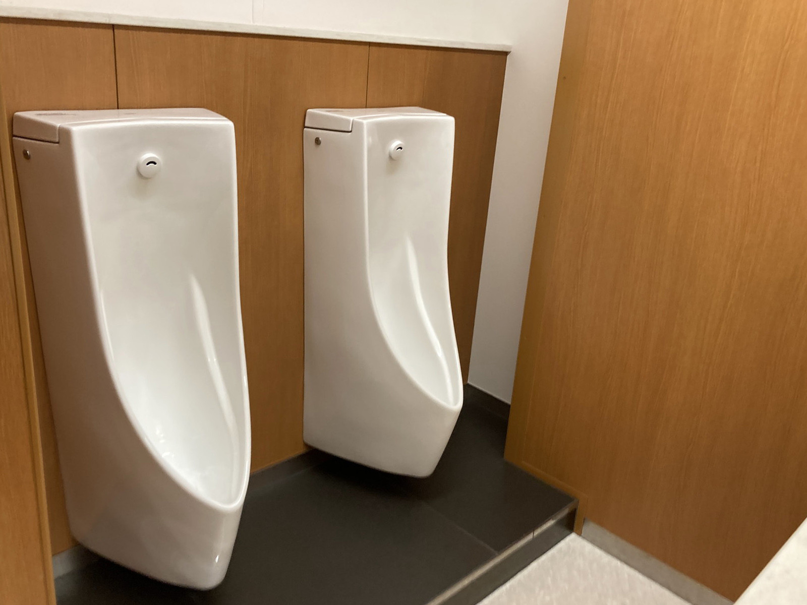男性用トイレ