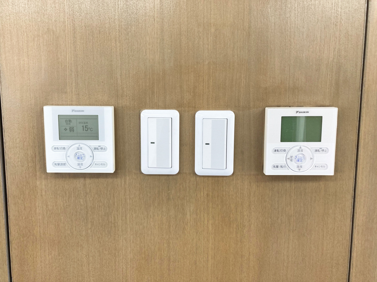 スイッチ類
