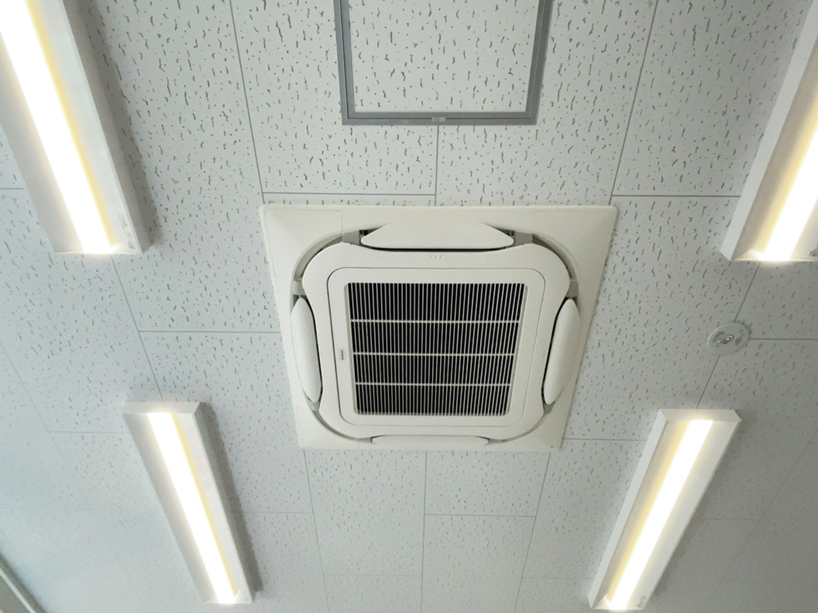 空調