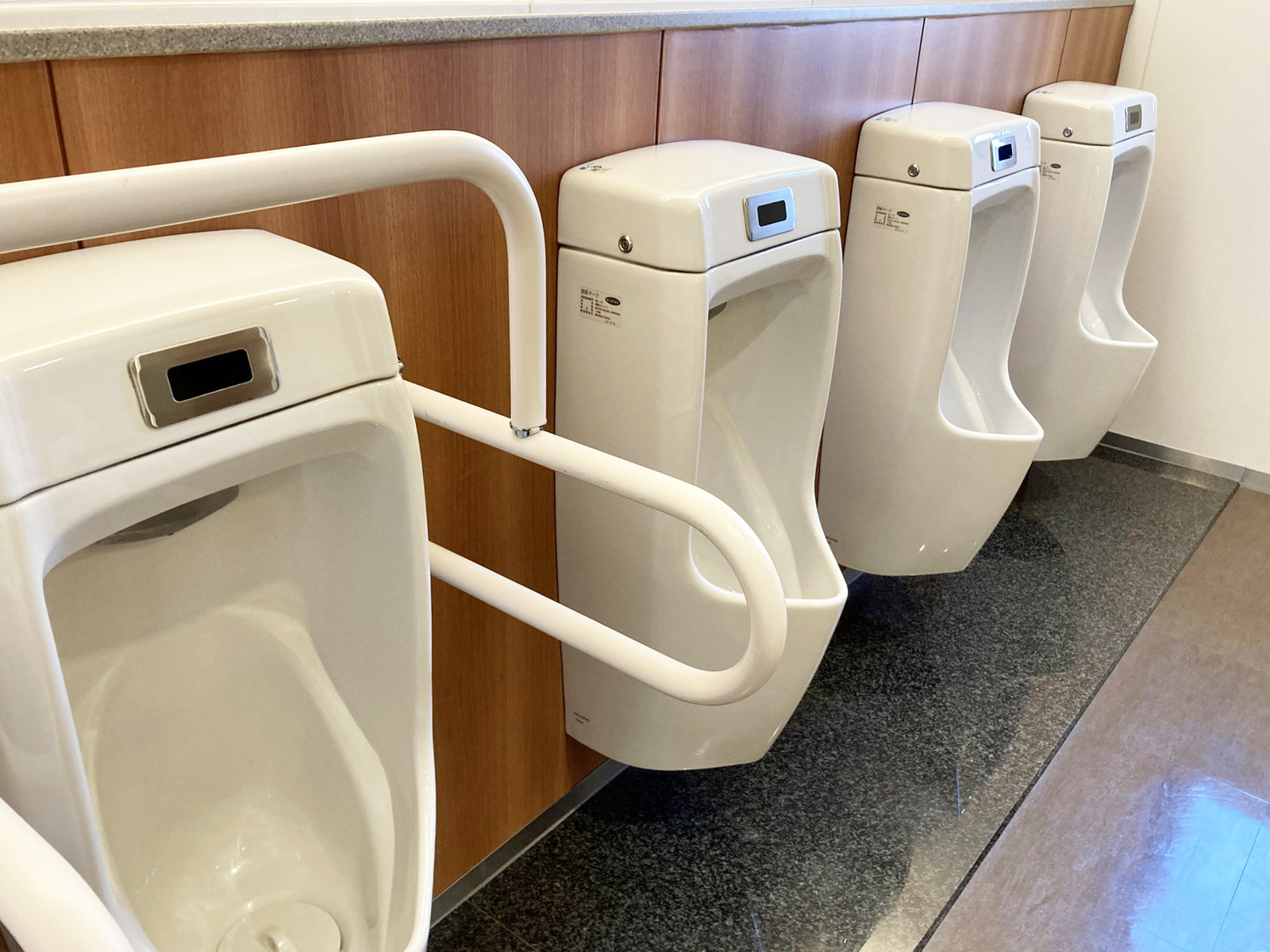 男性用トイレ