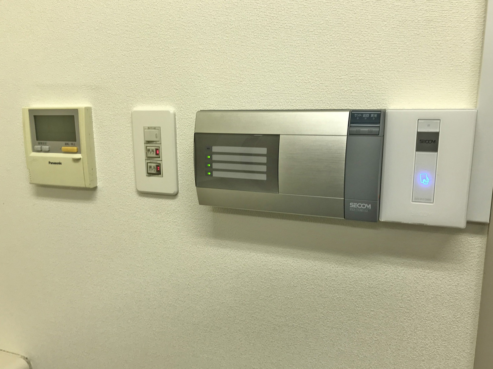 スイッチ類