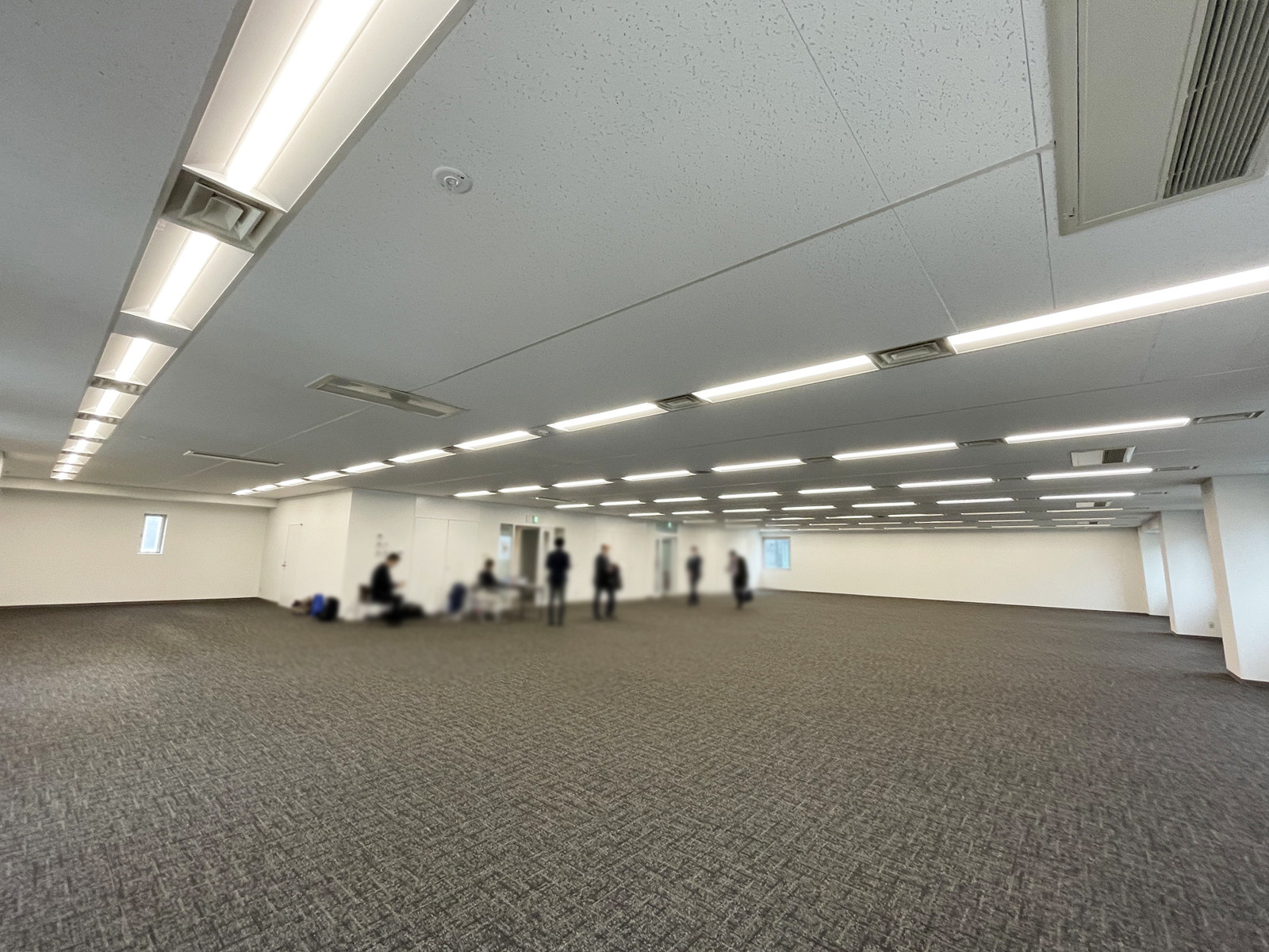 別角度の様子