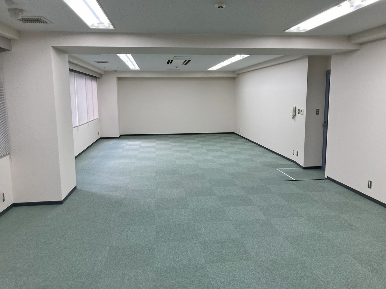別角度の様子