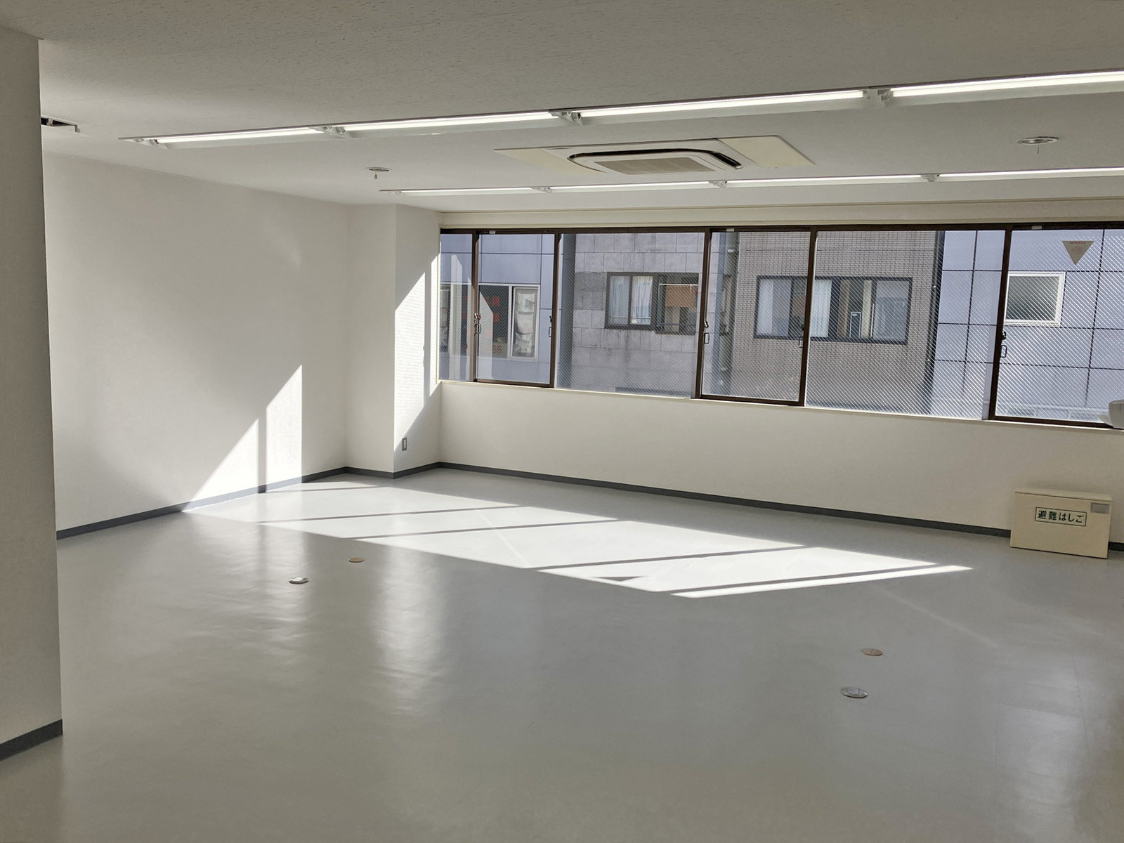オフィス室内参考画像（3階・約30坪）