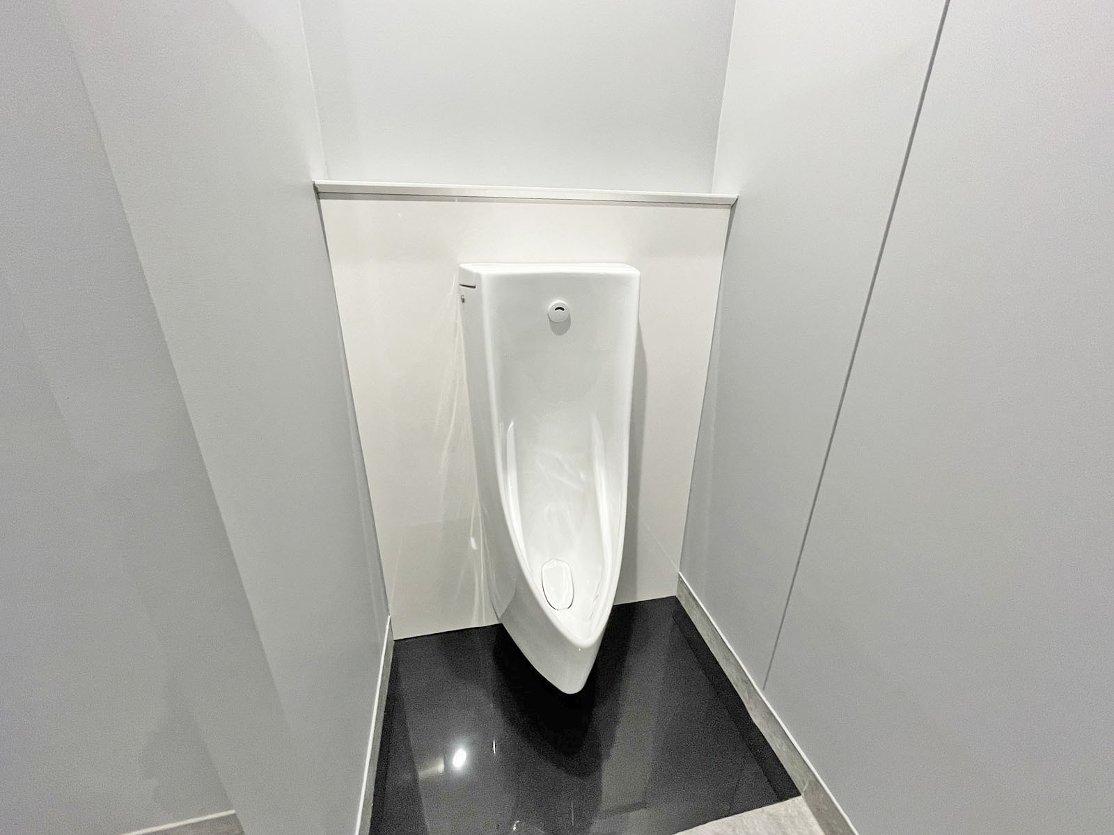 男性用トイレ