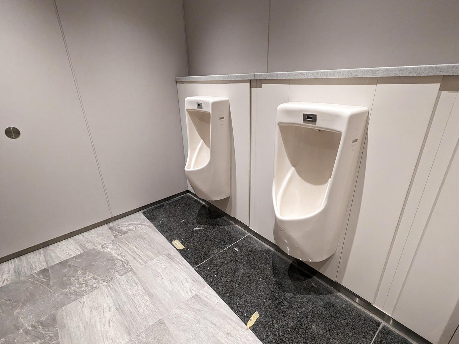 男性用トイレ