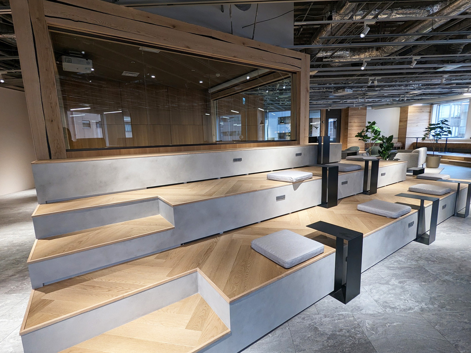 スタンダードセットアップフロア(6階)