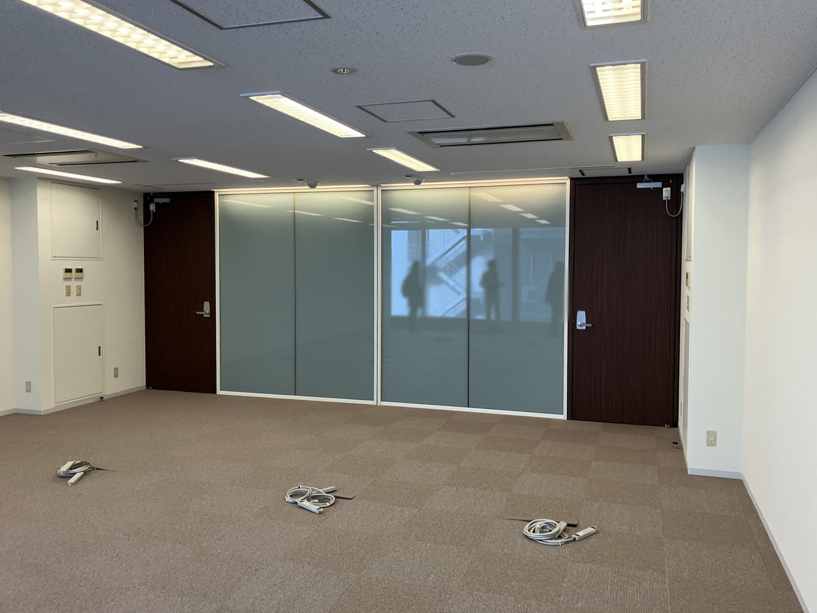 オフィス室内参考画像