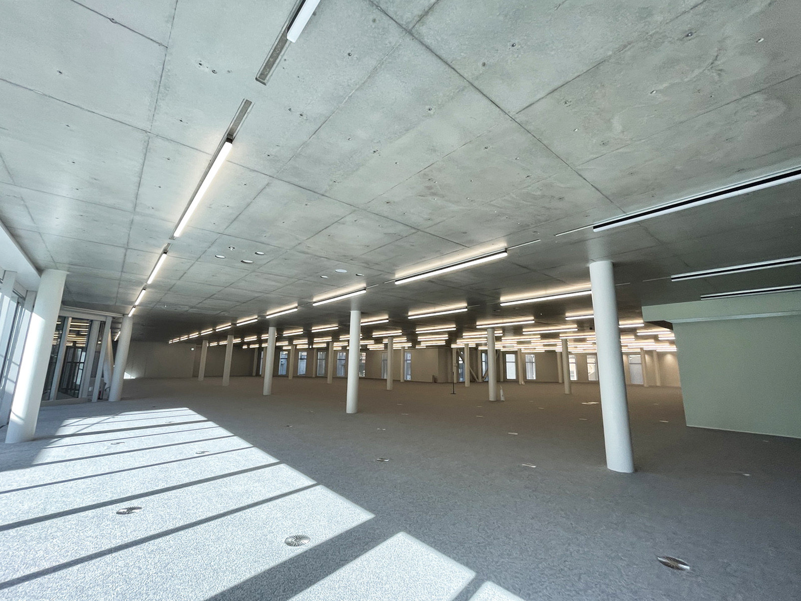 オフィス室内参考画像(2階・約433坪)