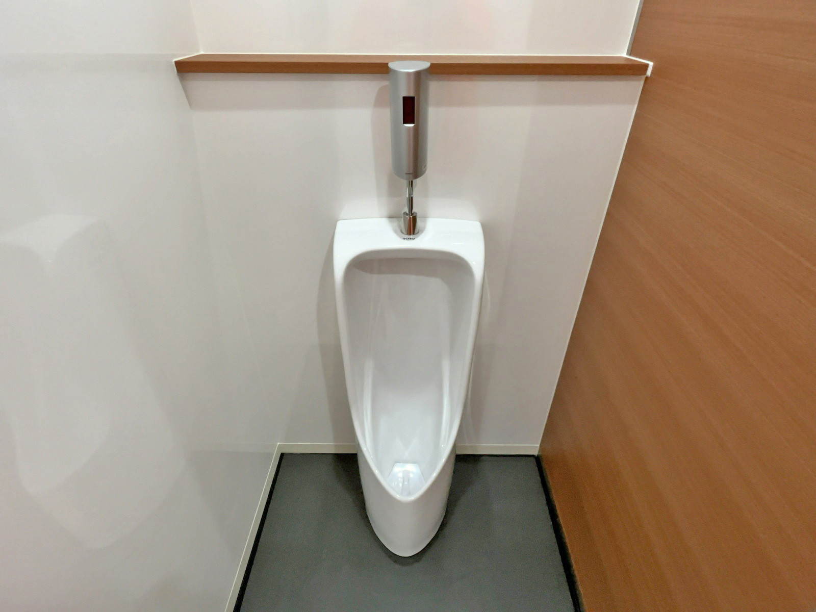 男性用トイレ