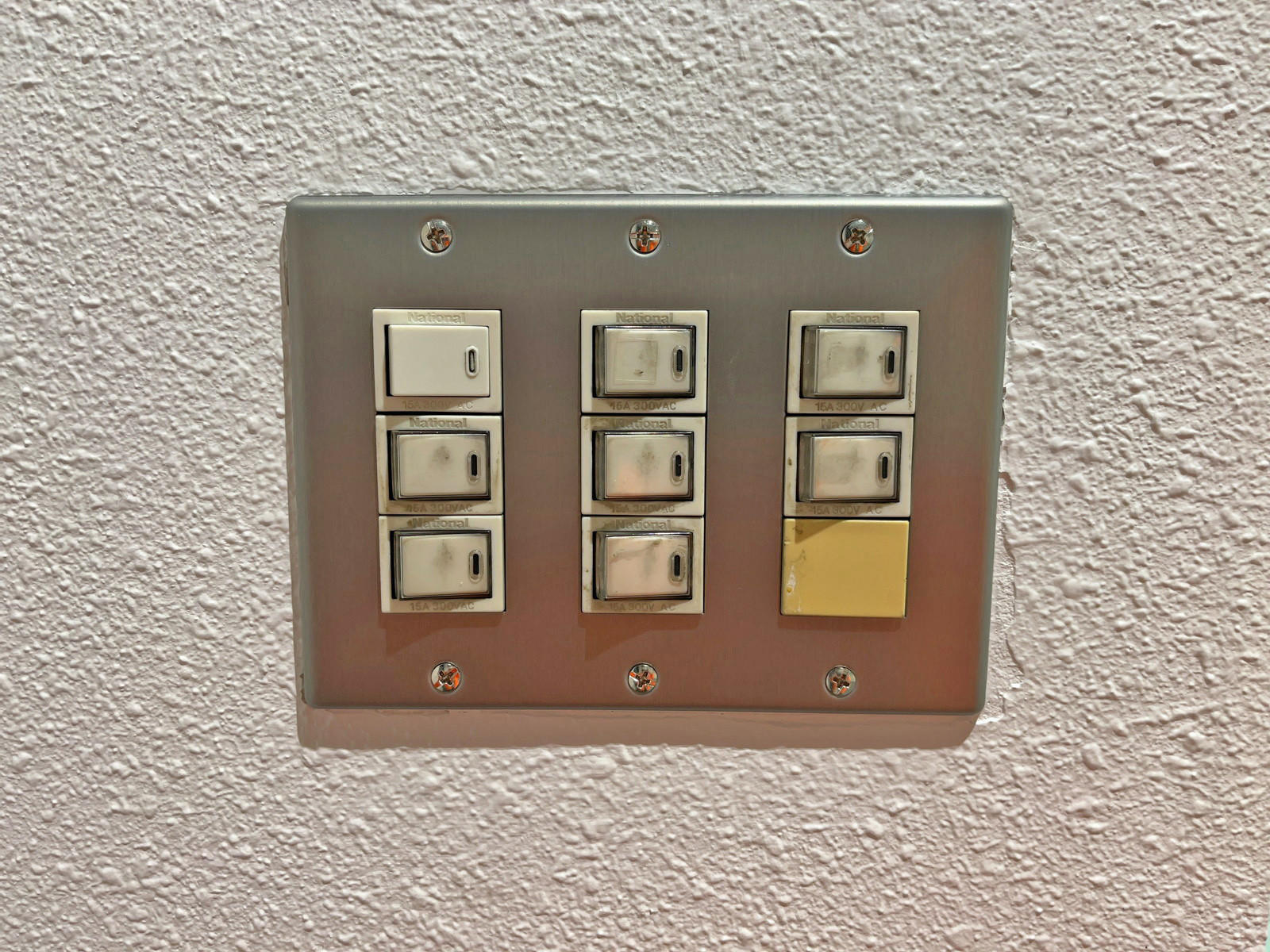 電灯スイッチ