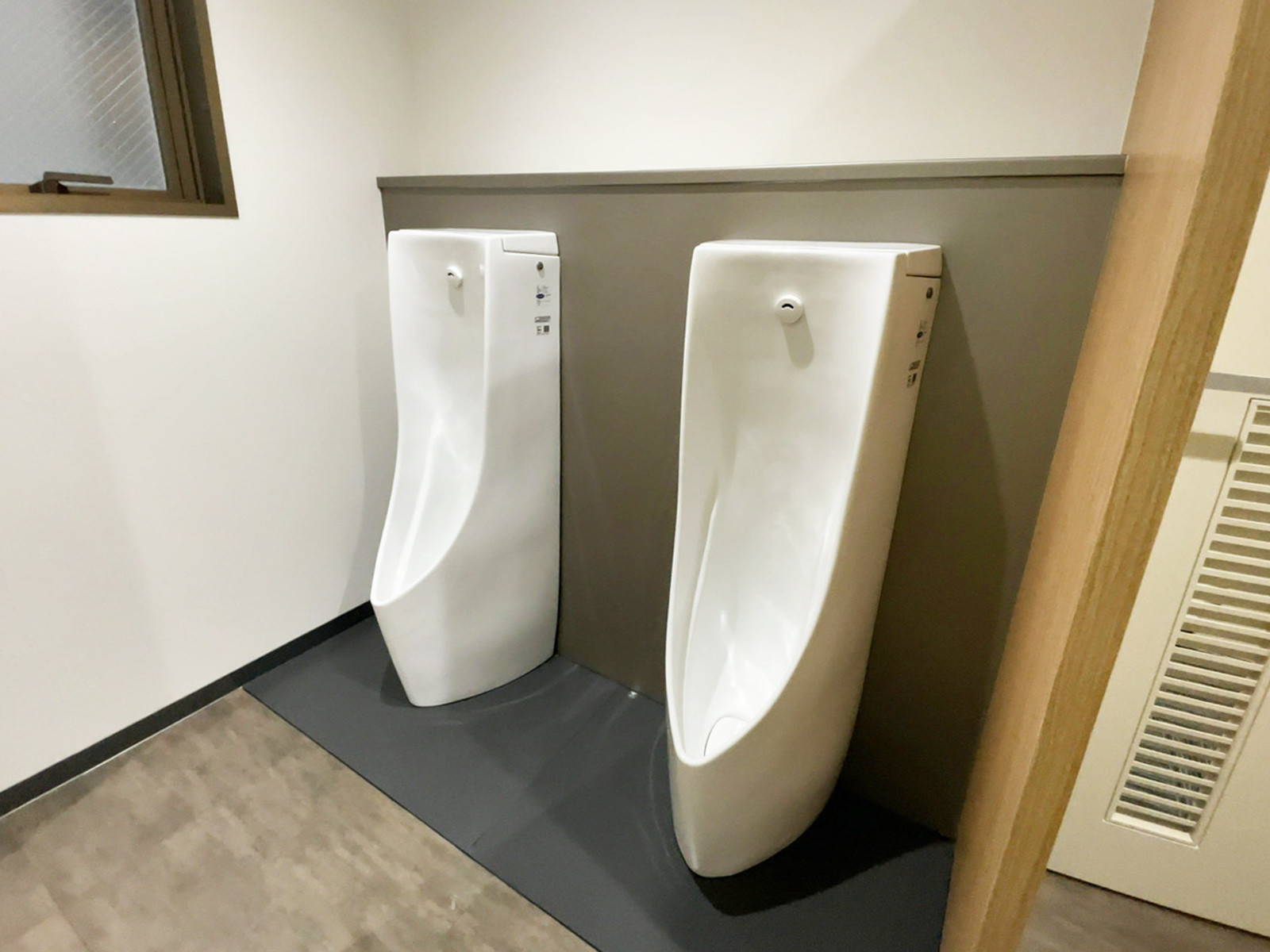 男性用トイレ
