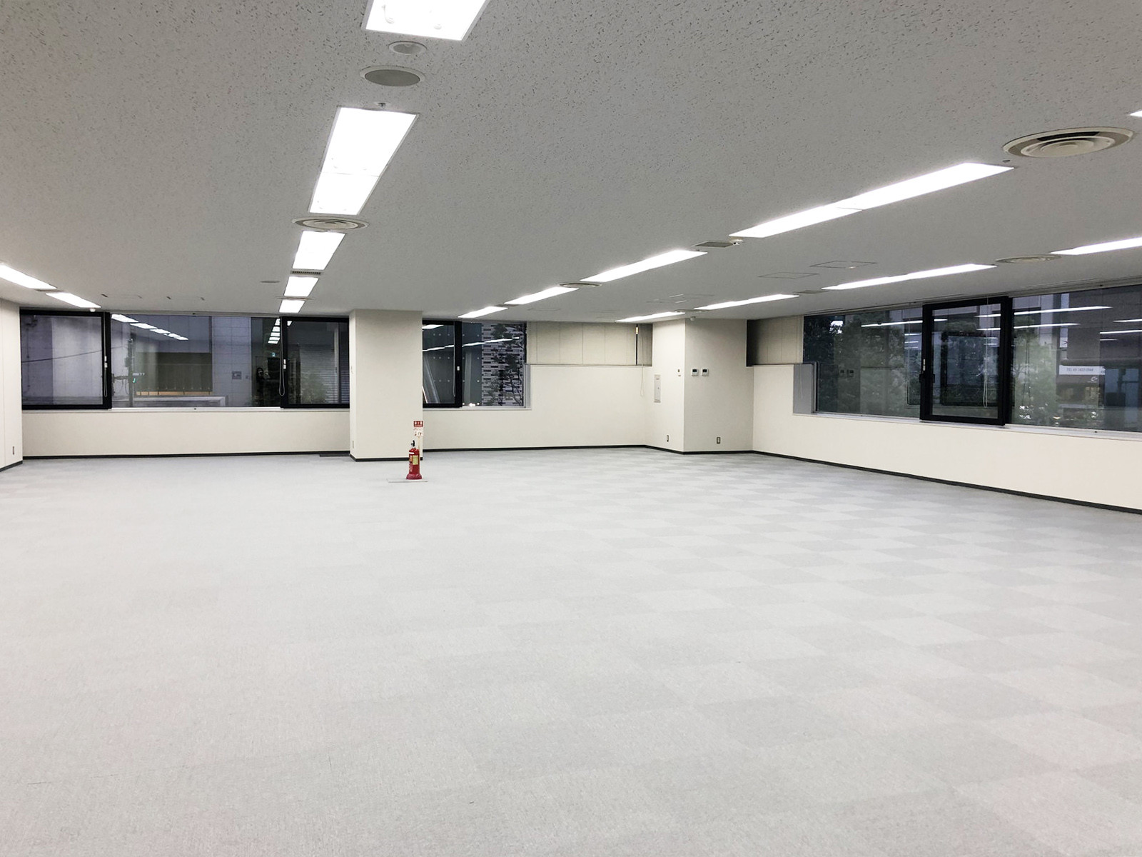 オフィス室内参考画像(2階・約82坪)