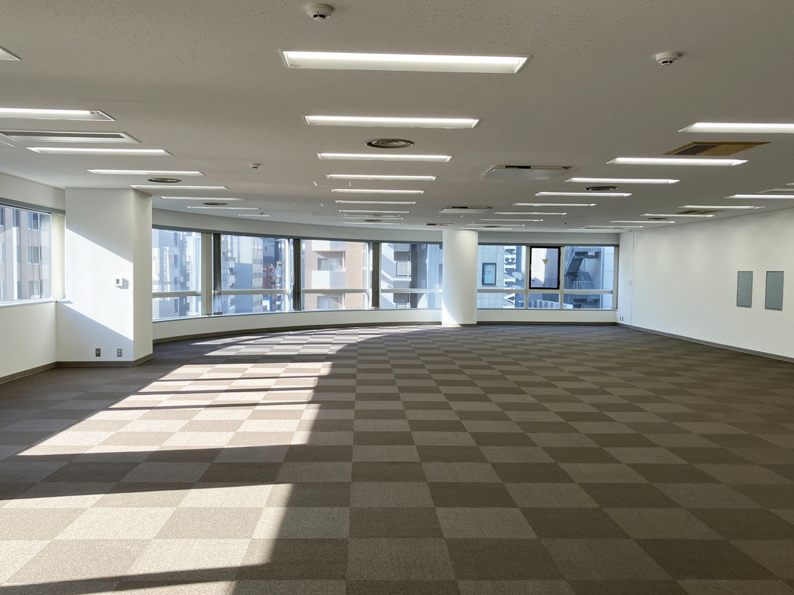オフィス室内参考画像