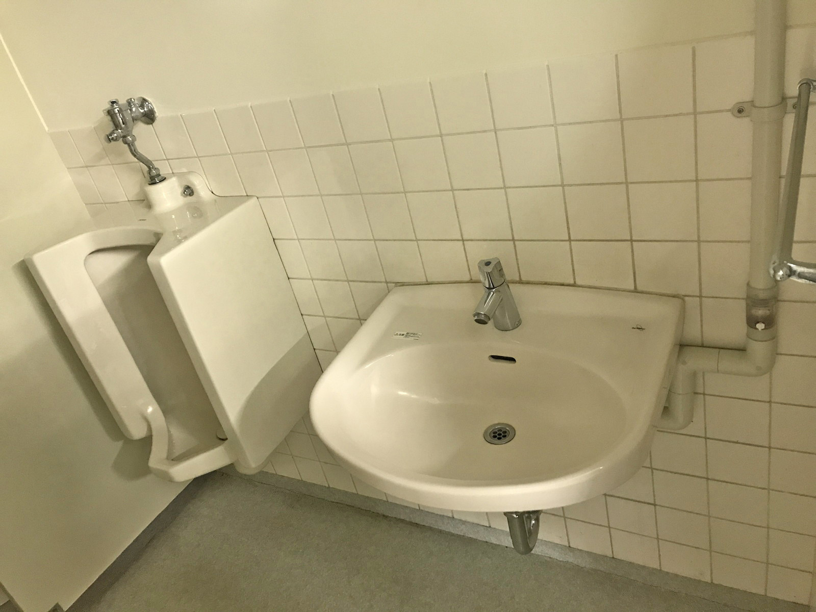 男性用トイレ