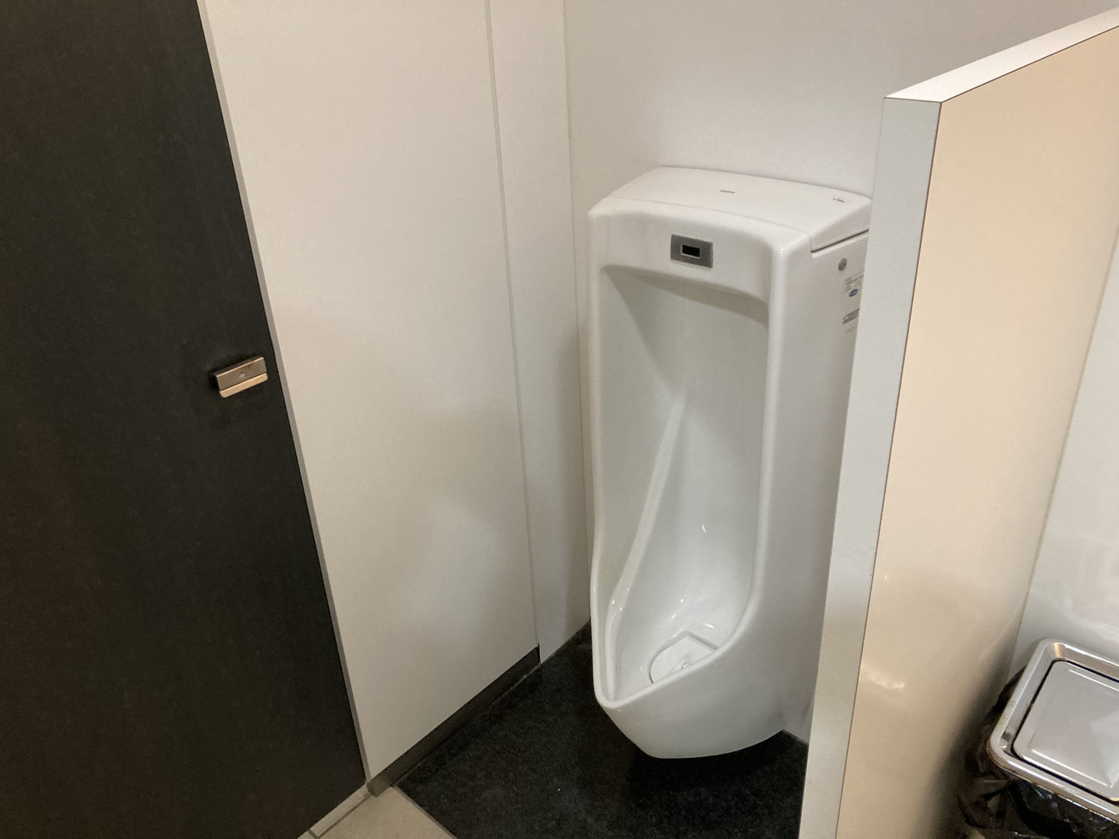 男性用トイレ