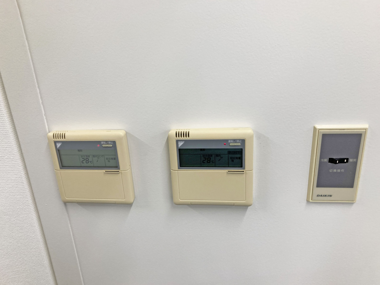 スイッチ類