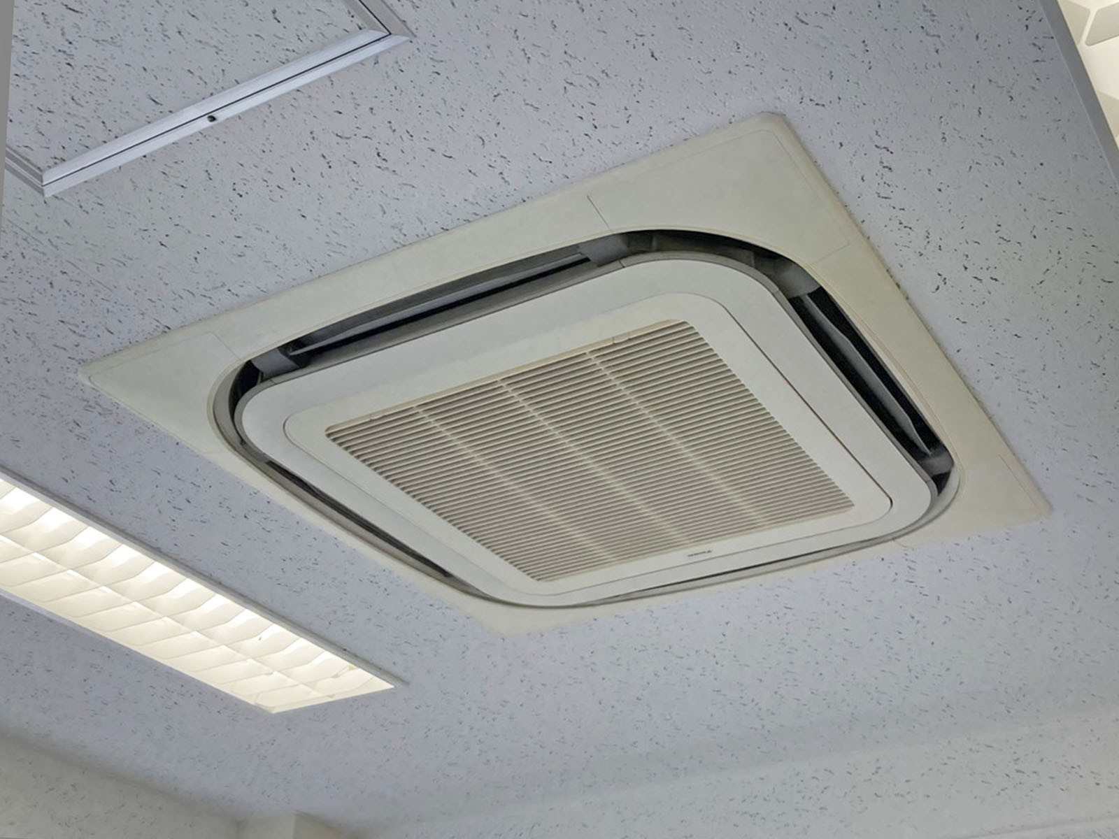 空調