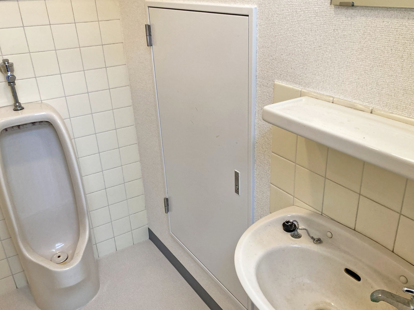 男性用トイレ