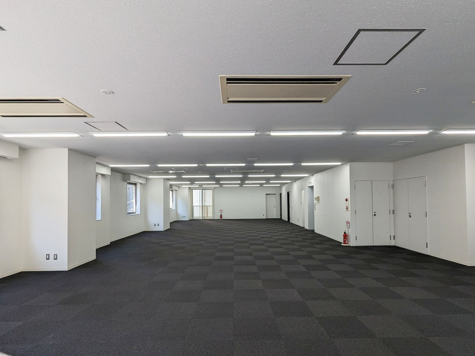 別角度の様子