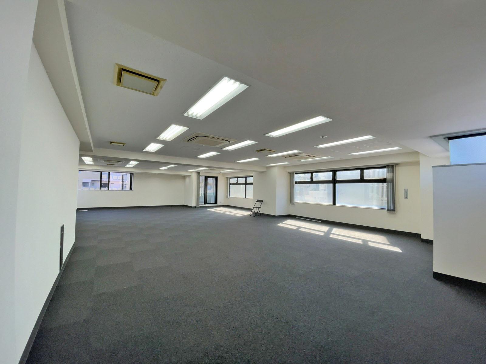 オフィス室内参考画像（7階・約44坪）